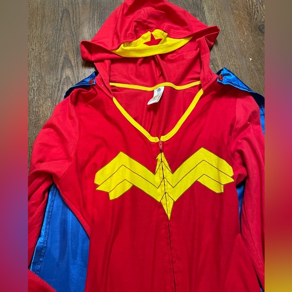 Wonder Woman Pajama Romper - Picture 2 of 4